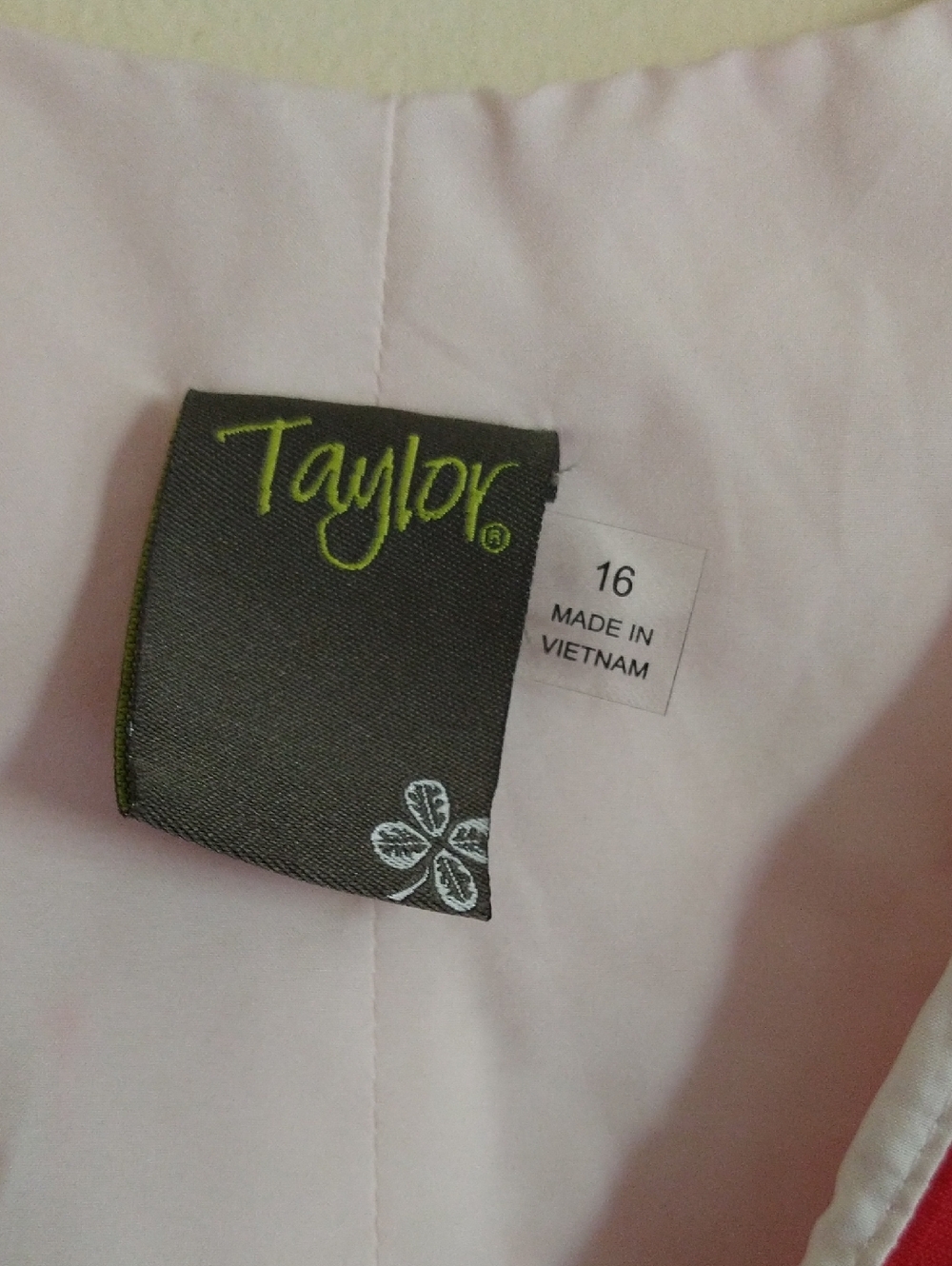 Taylor Red & White Floral Button-Front Dress Size 16 - Picture 3 of 7